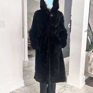 GORGEOUS REAL MINK COAT